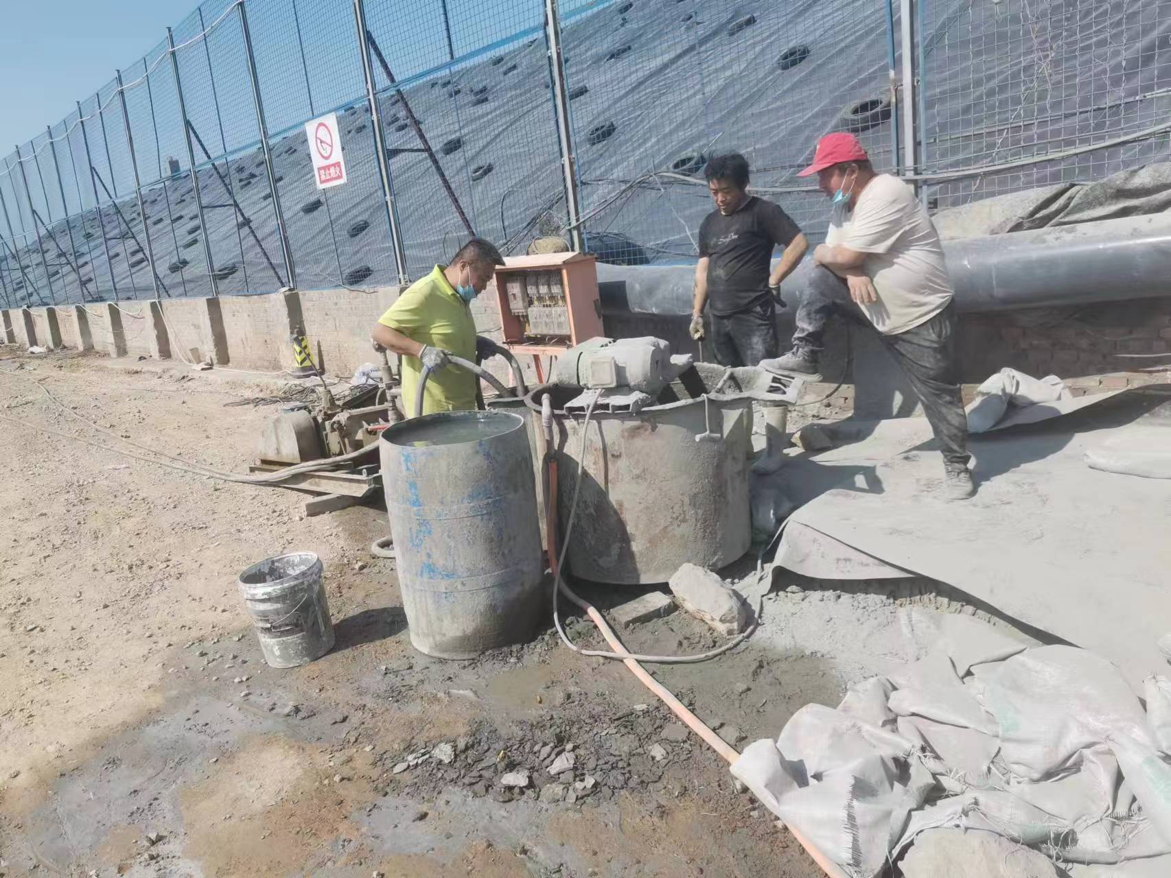 江岸袖阀管注浆